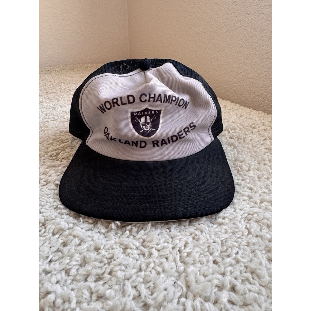 New Era Oakland Raiders Trucker Hat Unisex M/L Black Gray Good Vintage Snapback